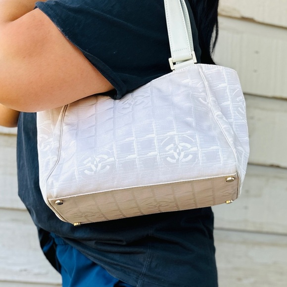 CHANEL travel line shoulder bag - Picture 17 of 17